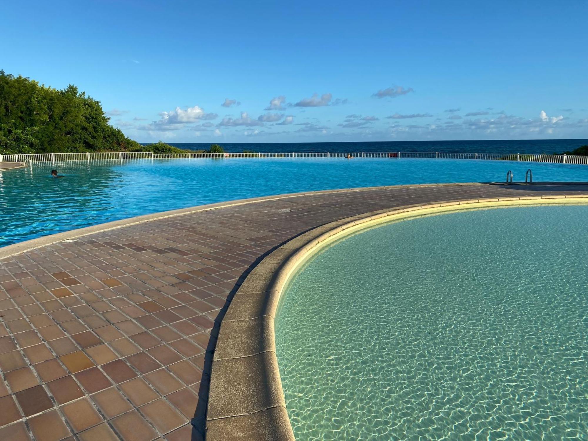 Ti Kaz Emeraude - Mer, Soleil Et Sable Fin, Piscine Et Tennis Saint-Francois  Exteriér fotografie