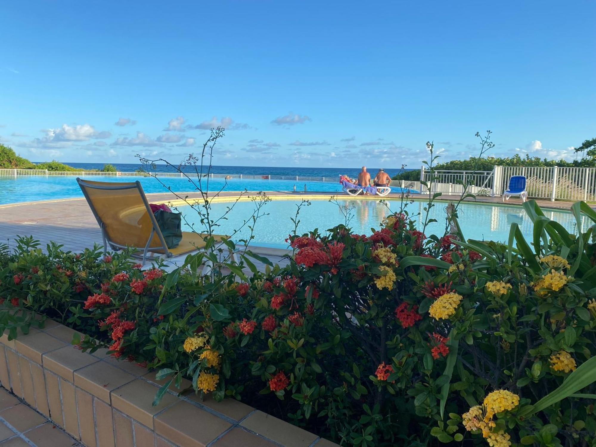 Ti Kaz Emeraude - Mer, Soleil Et Sable Fin, Piscine Et Tennis Saint-Francois  Exteriér fotografie